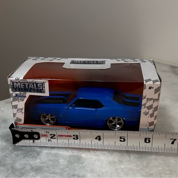 Jada 1:32 Bigtime Muscle 1969 Chevrolet Camaro Die Cast Collectible Car - Picture 7 of 8